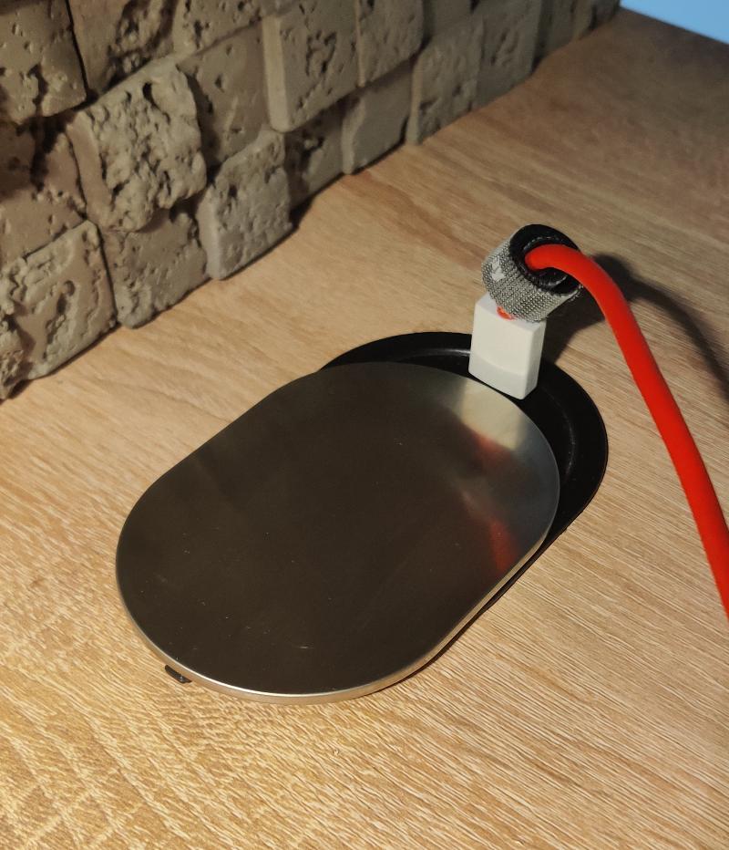 Мебельная розетка EH-AR-304 купити