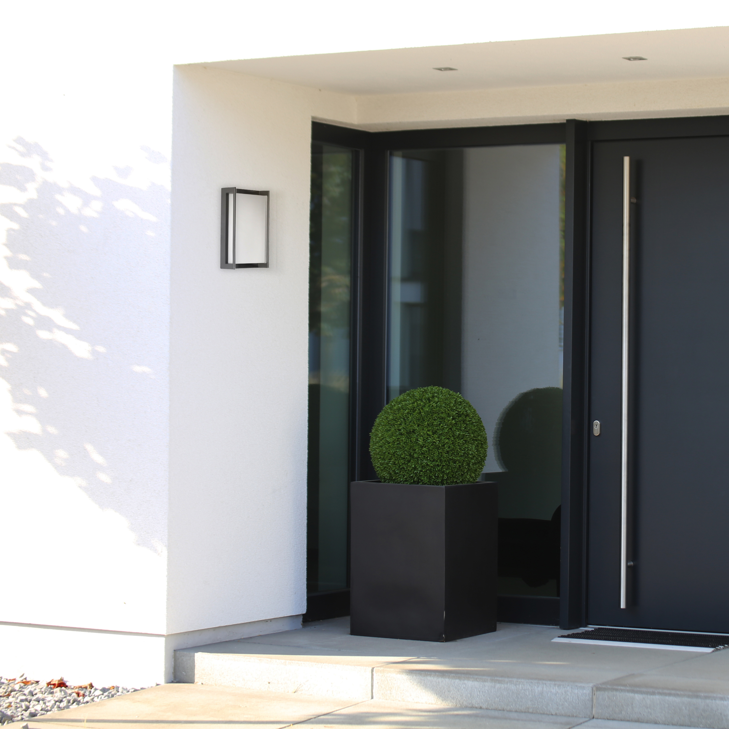 Вуличний світильник Goldlux 320032 Kobe E27 12W IP54 купити