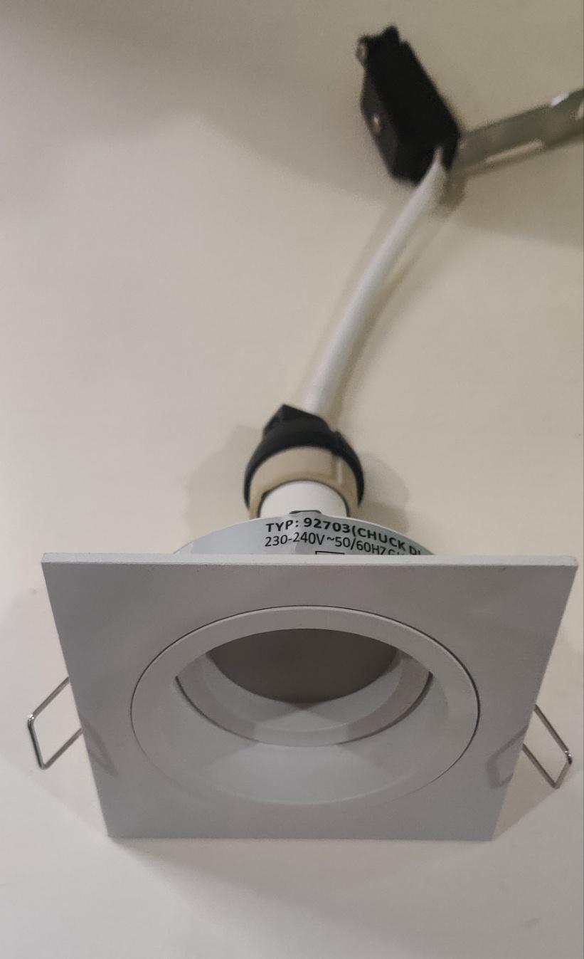 Точковий світильник Zuma Line 92703 CHUCK DL SQUARE WHITE купити