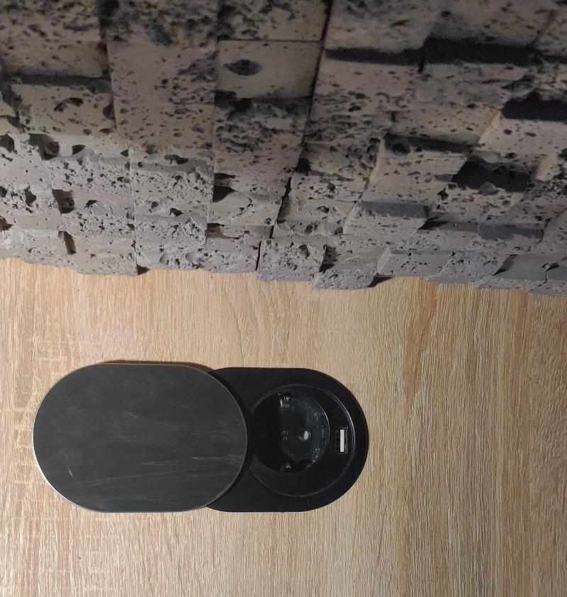 Мебельная розетка EH-AR-304 купити